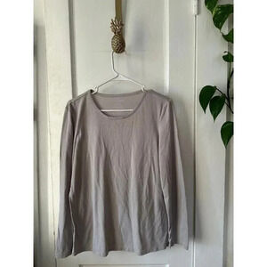 Laura Scott Women’s size large gray long sleeve shirt